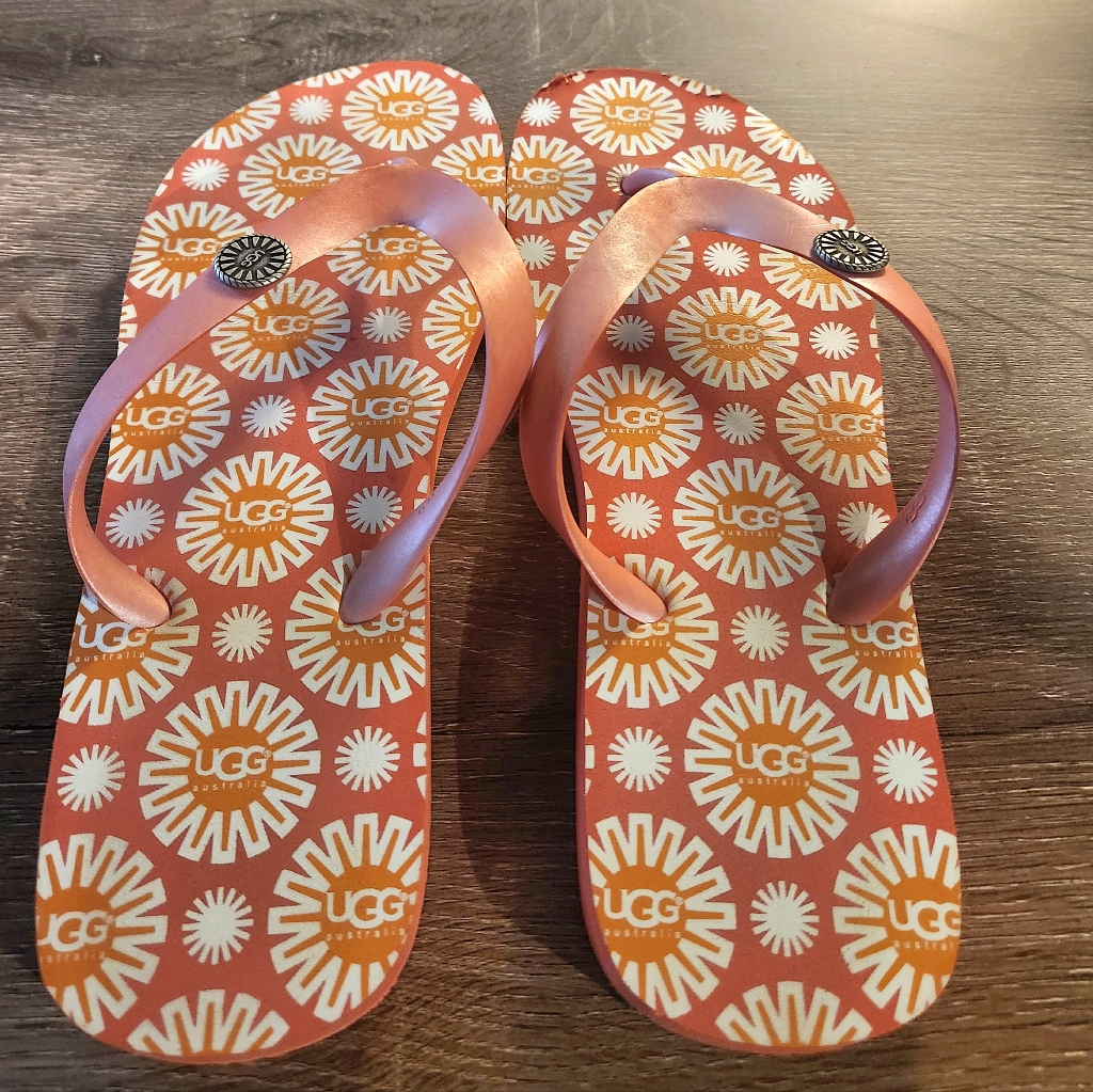 Ugg Flip Flops